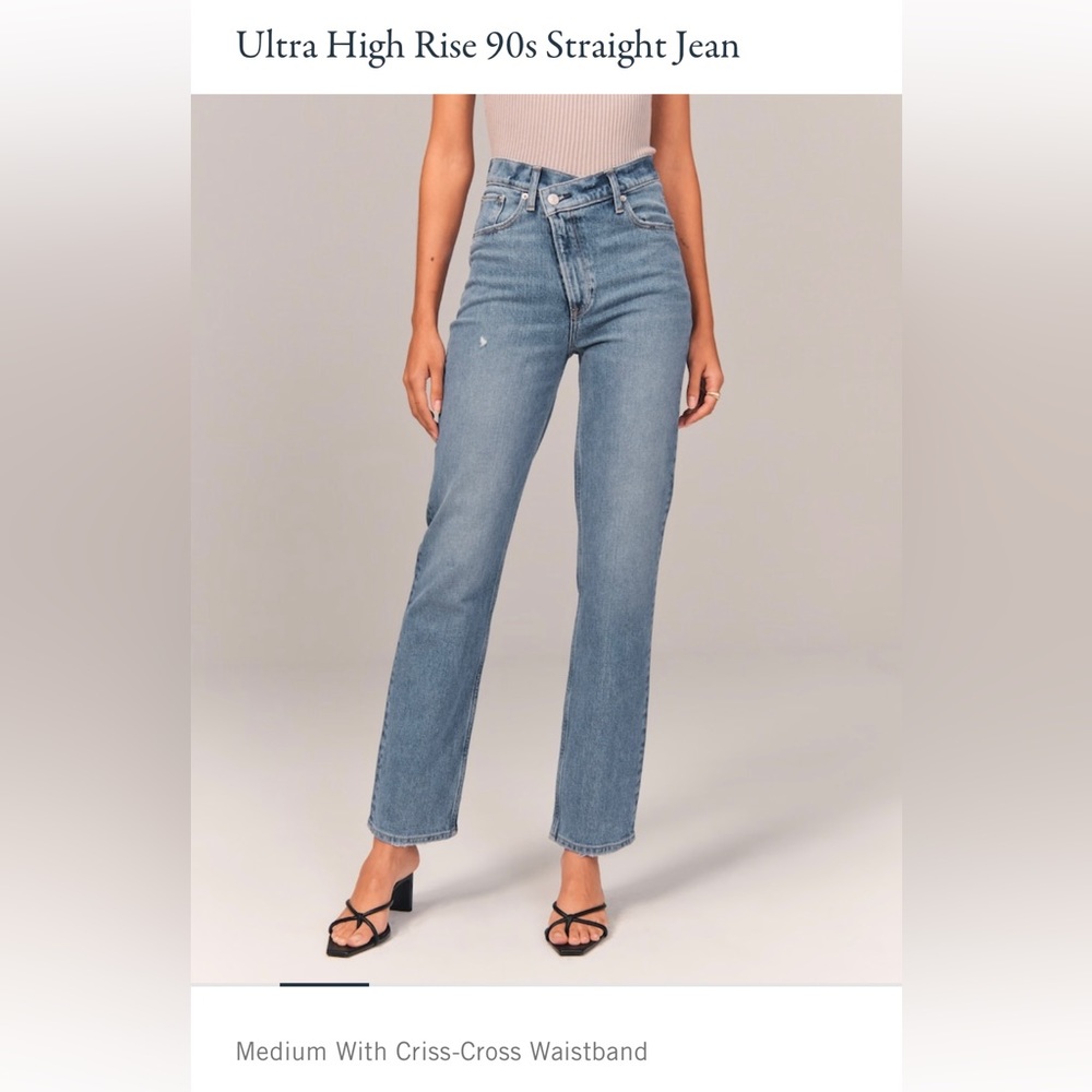 Abercrombie Ultra High Rise 90s Straight Jean